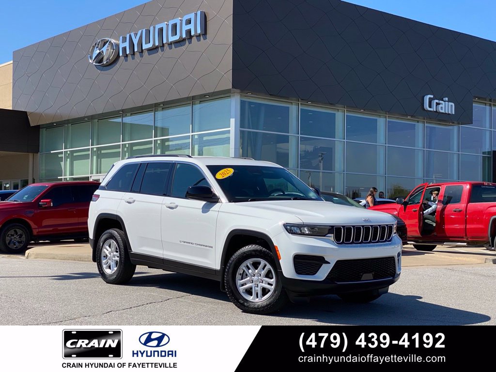Used 2025 Jeep Grand Cherokee Laredo w/ MOPAR Finishing Package RWD image 1