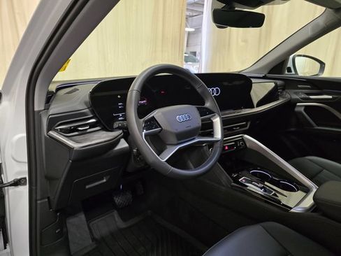 Certified 2025 Audi Q5 Premium Plus w/ Premium Plus AWD/4WD image 16