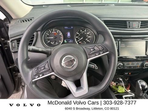 Used 2018 Nissan Rogue S FWD image 5