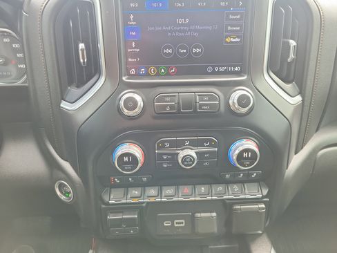 Used 2020 GMC Sierra 1500 AT4 w/ AT4 Preferred Package AWD/4WD image 25