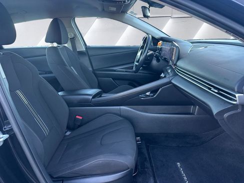 Used 2023 Hyundai Elantra SEL w/ Convenience Package image 13