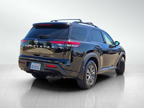 Used 2022 Nissan Pathfinder SV FWD image 4