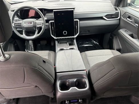 Used 2025 GMC Acadia Elevation image 19