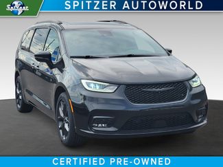 Certified 2021 Chrysler Pacifica Limited w/ Uconnect Theater Family Group image 1