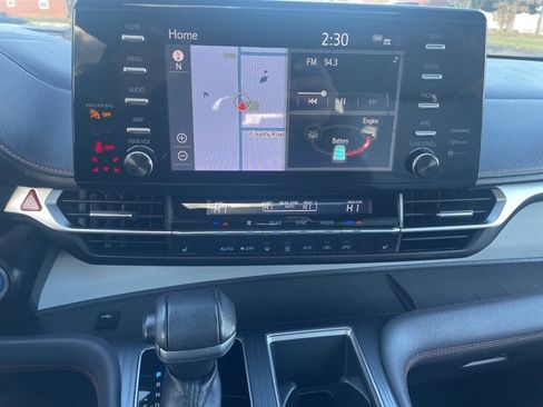 Used 2022 Toyota Sienna XSE image 26