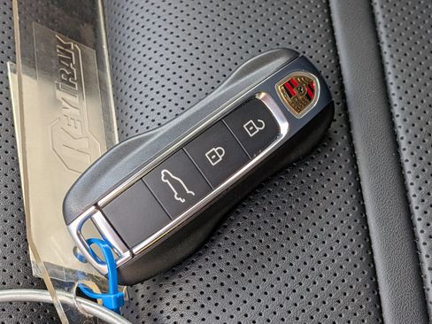Certified 2026 Porsche Cayenne S AWD/4WD image 41