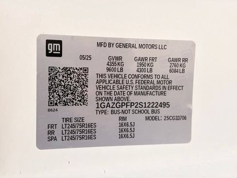 Used 2025 Chevrolet Express 3500 LT w/ LT Preferred Equipment Group RWD image 32