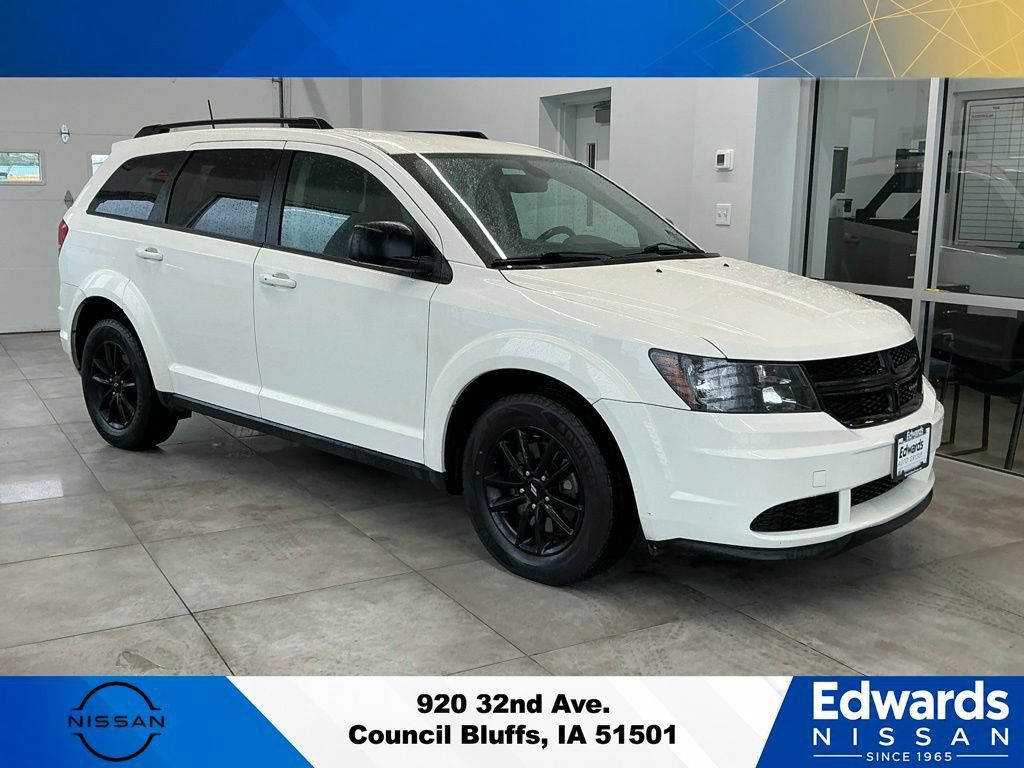 Used 2020 Dodge Journey SE w/ SE Popular Equipment Group FWD image 2