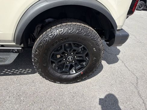 New 2026 Ford Bronco Badlands AWD/4WD image 12