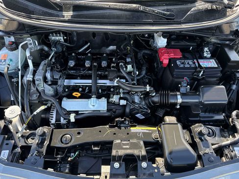 Used 2025 Nissan Versa SV FWD image 9