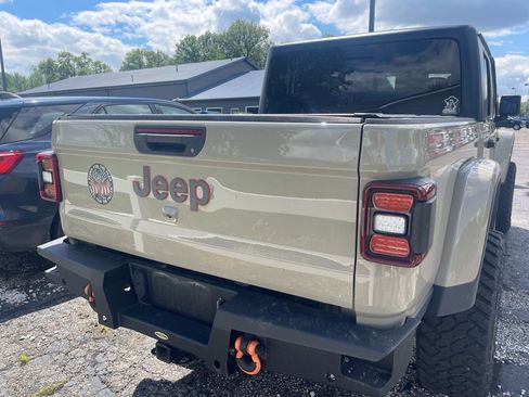 Used 2020 Jeep Gladiator Mojave AWD/4WD image 4