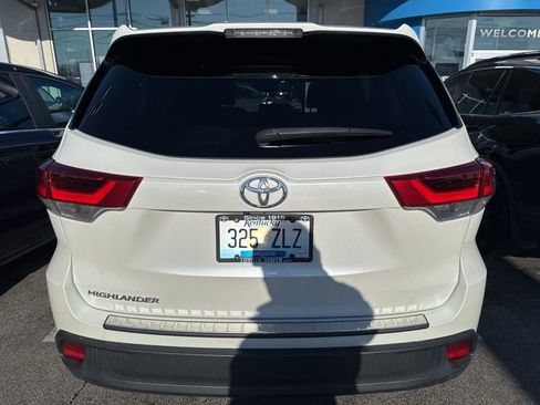 Used 2019 Toyota Highlander LE image 5