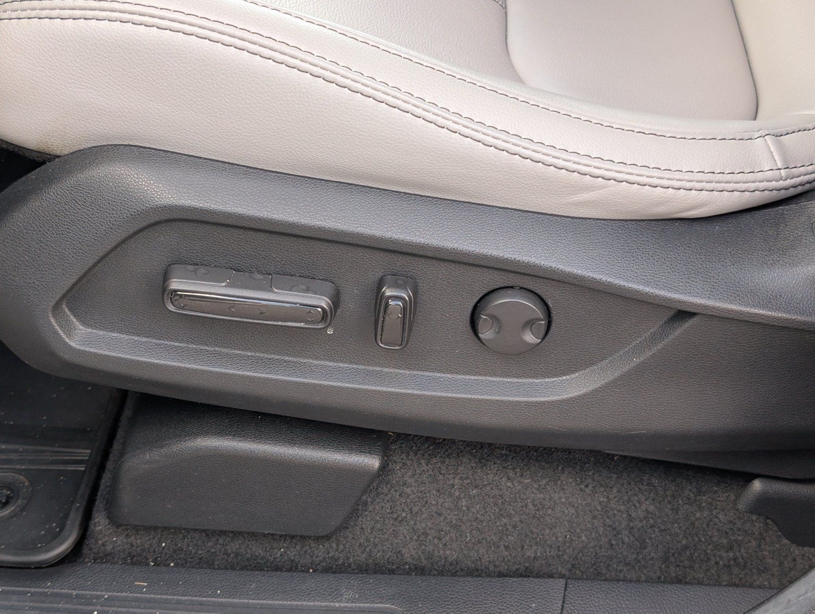 Used 2024 Honda Pilot EX-L image 16