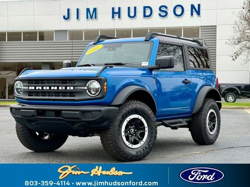 New 2025 Ford Bronco Base w/ Sasquatch Package image 1
