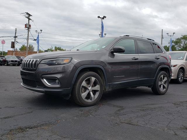 Used 2019 Jeep Cherokee Limited AWD/4WD image 8