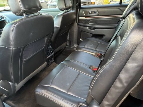 Used 2016 Ford Explorer Limited w/ Equipment Group 301A AWD/4WD image 16