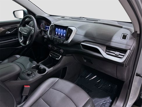 Used 2024 GMC Terrain SLT w/ LPO, Floor Liner Package image 28