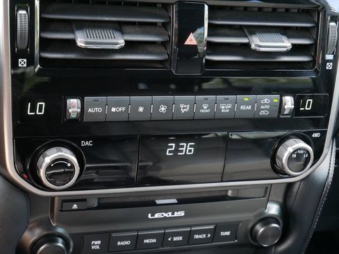 Used 2022 Lexus GX 460 Premium w/ Premium Package AWD/4WD image 24