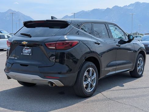 Used 2024 Chevrolet Blazer LT AWD/4WD image 3