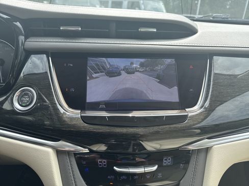 Used 2023 Cadillac XT6 Premium Luxury AWD/4WD image 19