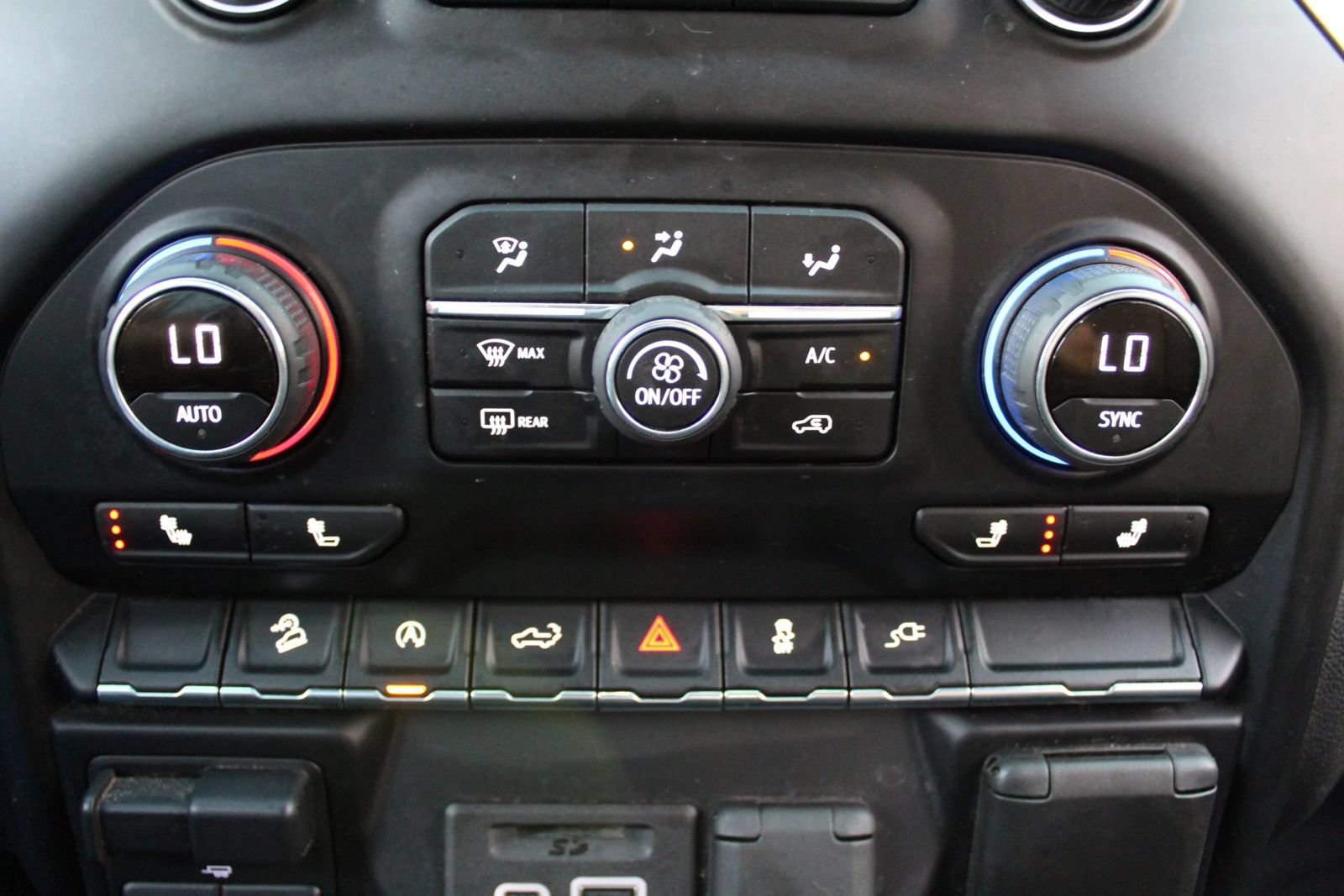 Used 2020 Chevrolet Silverado 1500 LT w/ All-Star Edition AWD/4WD image 22