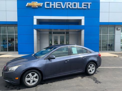 Used 2014 Chevrolet Cruze LT FWD image 1
