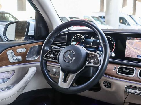 Used 2022 Mercedes-Benz GLE 350 4MATIC w/ Premium Package image 17