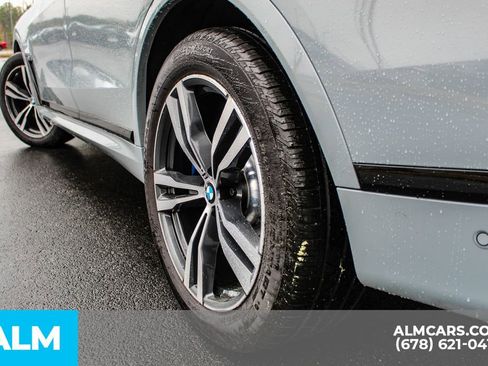 Used 2023 BMW X7 M60i w/ Premium Package image 15