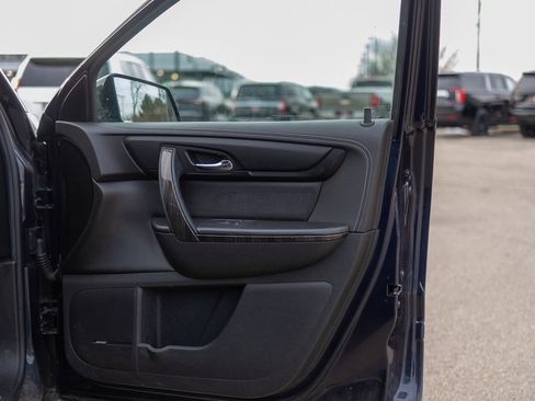 Used 2017 GMC Acadia Limited SLT image 44