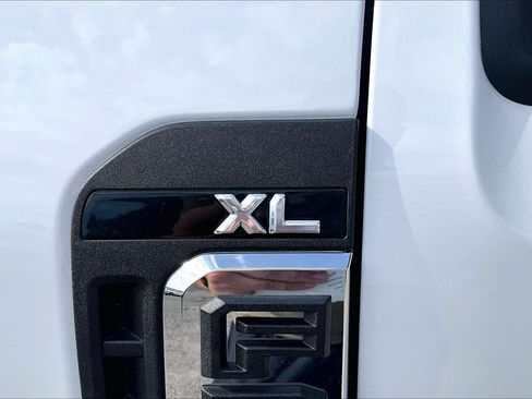 Used 2025 Ford F250 XL w/ XL Chrome Package AWD/4WD image 8