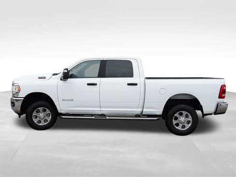 Used 2024 RAM 2500 Big Horn w/ Protection Group AWD/4WD image 9