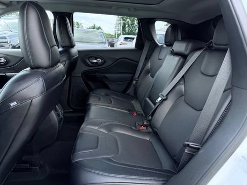 Used 2023 Jeep Cherokee Altitude Lux w/ Lux Elite Package AWD/4WD image 24