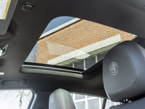 Used 2024 Alfa Romeo Tonale Veloce image 13