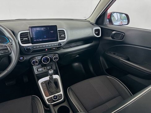 Certified 2023 Hyundai Venue Limited w/ Cargo Package image 24