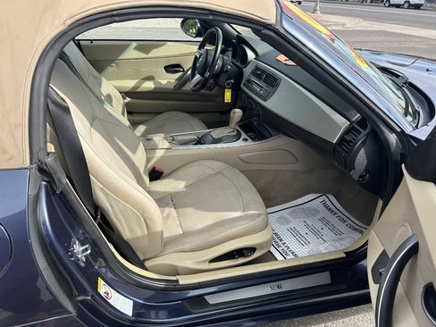 Used 2003 BMW Z4 2.5i RWD image 23