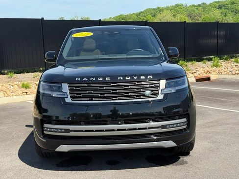 Used 2025 Land Rover Range Rover Long Wheelbase SE AWD/4WD image 2