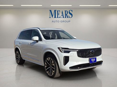 New 2026 Volvo XC90 B5 Plus w/ Protection Package Premier image 7