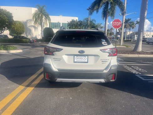 Used 2020 Subaru Outback Touring image 2
