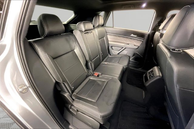 Used 2023 Volkswagen Atlas Cross Sport SE FWD image 21