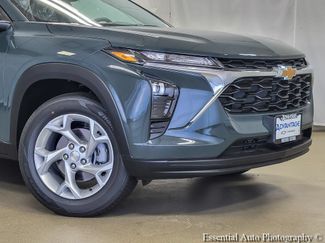 New 2026 Chevrolet Trax LS w/ LS Convenience Package FWD video 2