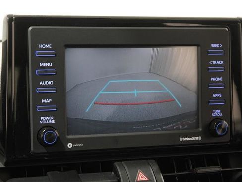 Used 2021 Toyota RAV4 LE image 11