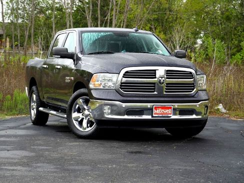 Used 2017 RAM 1500 Lone Star image 2