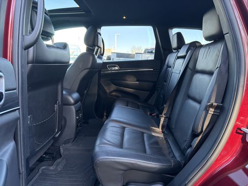 Used 2019 Jeep Grand Cherokee Limited image 31