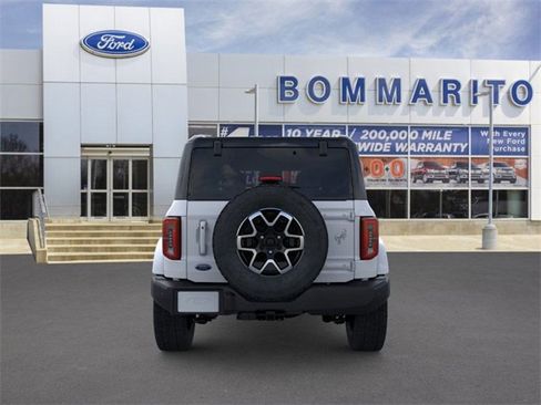 New 2025 Ford Bronco Outer Banks image 5