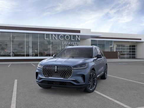New 2026 Lincoln Aviator Reserve image 2