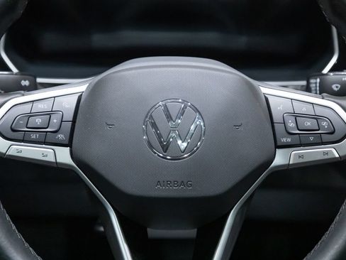 Used 2024 Volkswagen Jetta SE w/ Panoramic Sunroof Package FWD image 16