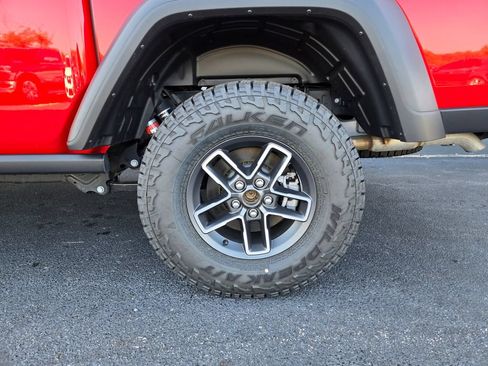 Used 2026 Jeep Gladiator Mojave AWD/4WD image 9