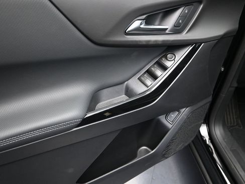 New 2026 Chevrolet Equinox LT w/ Convenience Package II image 11