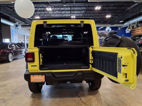 Certified 2023 Jeep Wrangler Unlimited Sport w/ Sun And Sound Package AWD/4WD image 12
