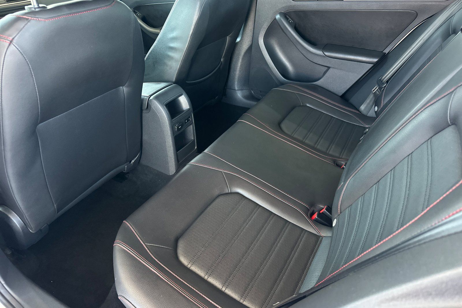 Used 2014 Volkswagen Jetta GLI Autobahn FWD image 11